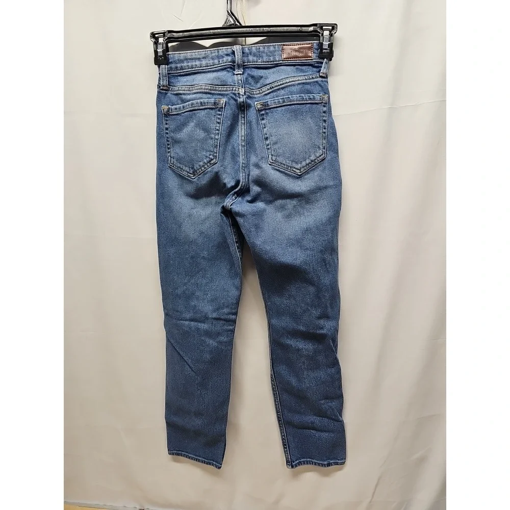 Hollister Ultra High-Rise Blue Distressed Denim Mom Jeans Juniors Sz 1r W25 L27 - Picture 9 of 15